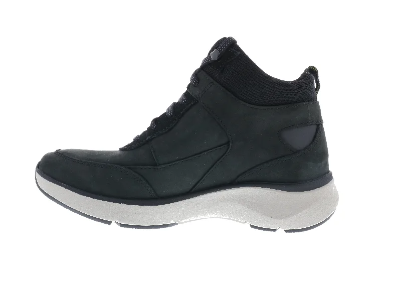 Clarks Wave 2.0 MID (Women's) - Black