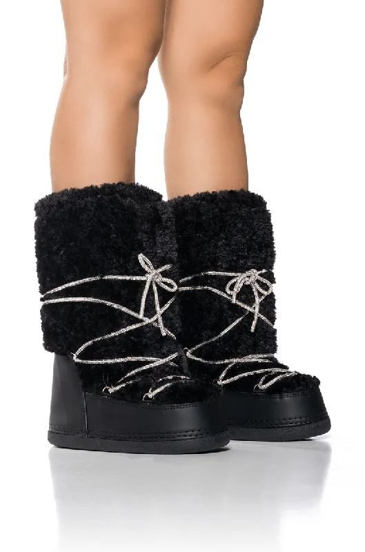 AZALEA WANG OLWEN BLACK FUZZY MOON BOOT WITH SPARKLE LACES