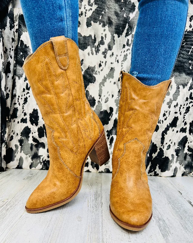 Jesika Boots in Natural