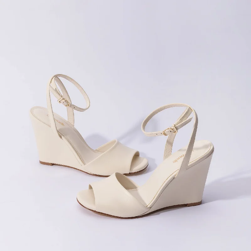 Yves Wedge In Ivory Leather